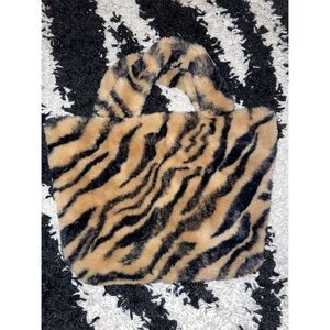 Mini Faux Fur Purse 👜 🐅